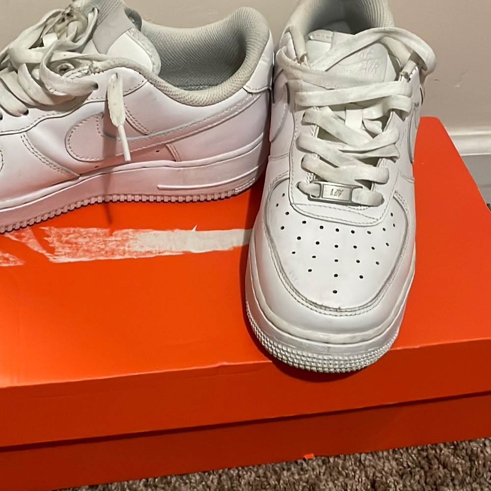 nike white air forces 7.5 in women